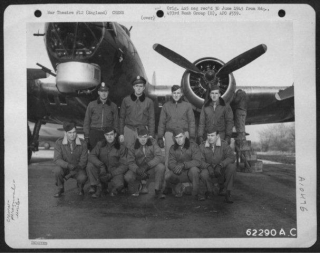 Lt Wurtz And Crew 1-1-45.jpg